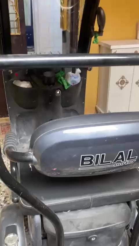 سلام عليكم  بيت للبيع  100متر طابقين بنيان طابوك جمهوري مكان جمعيه قريب عل ئمام دقيقتين انته بلمام.رقمي فقط واتساب ***********
