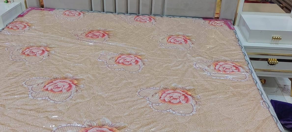 دوشك جديد  قياس  ١٨٠ في ٢٠٠
السعر ٧٥ الف قرب فلكة العلماء


**إذا كنت صاحب هذا الإعلان وتريد حذفه لأي سبب، رجاءا أرسل رسالة إلى الدعم الفني**