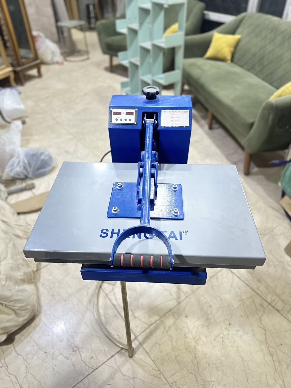 السلام عليكم
للبيع مكبس حراري SHENGTAI أصلي
مستعمل نظيف 

✅ تحكم دقيق بالحرارة والتايمر
✅ مناسب لطباعة التيشيرتات – الأقمشة
✅ ضغط قوي ومتساوي
✅ جاهز للعمل فوراً

💰 السعر: 250 الف 
📍 الموقع: بغداد
📞 *********** للجادين فقط

سبب البيع: عدم التفرغ

اللي يريده مشروع صغير مربح هذا أفضل خيار للبداية 👌
