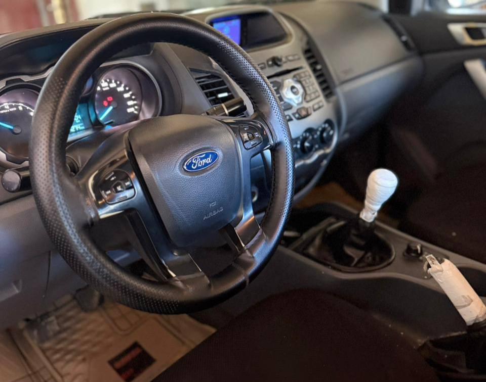 پیكاب فۆڕد ڕەنجەر 2013 مواسەفات xlt
بەنزین گێڕ عادی چوارپستن 
 گێڕ مەكینە كارەبایات بەشەرت
 سەنەوی بەناو خۆمانە تەعویل
 بەشەرت كامل نووێ ڕەقەم
 بەغداد هەزە نوێ  سەنەوی
 تاكوو ٢٠٢٩ نوێ  سوكان ڤۆلیووم تەحدید سرعە دەبل شاشە  ئاوینە كارەبا چوار جام كارەبا  حەساس فڵچەو لایت

سعر لە کۆمێنت داوابکە ڕاستەخۆ بۆت دیت 📩 

 بئ كاڵ بوونەوە  تەنها یەك بست چامەلخ سبووغ بێ ناوگرتن بێ پەرەشووت  كامل جایز

ژمارەی خاوەنی 
***********
