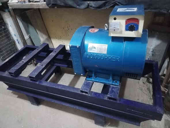 للبيع نص مولدة.       رأس توليد ثري فيز ٣٠ kv جديد غير مستخدم مع شاصي مع كوبلن السعر ٥٠٠ الف النجف *********** وعلى واتساب
