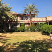 وبركاته متوفر دار سكني في بغداد منطقة بوب الشام  قريب عن الشارع العام ...