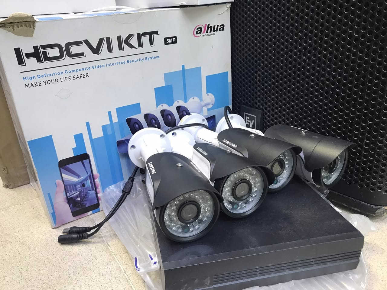 سيستم كاميرات مراقبه تجاري لاكن نوعيه ممتازه لبيع ب90 الف كاميرات حديد سامسونك  جاهز من كلشي توصيل موجود ***********
