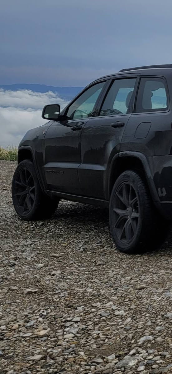 ويل جيب لاريدو حجم ٢٠ اس ر تي SRT للمراوس بالحجم  ١٨. مكاني السليمانية.


**إذا كنت صاحب هذا الإعلان وتريد حذفه لأي سبب، رجاءا أرسل رسالة إلى الدعم الفني**