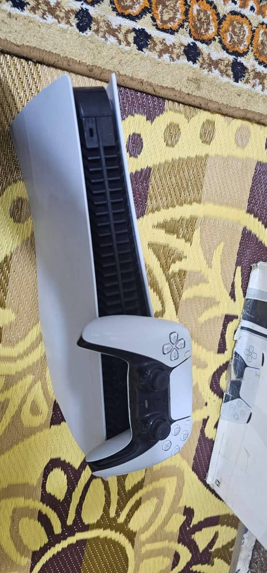 بلي5 فات مهكر نظام9 ذاكرة 825 غراضة كاملة لامفتوح ولا مصلح
يجي ويا يده و5 العاب
متوفر توصيل للاستفسار خاص


**إذا كنت صاحب هذا الإعلان وتريد حذفه لأي سبب، رجاءا أرسل رسالة إلى الدعم الفني**