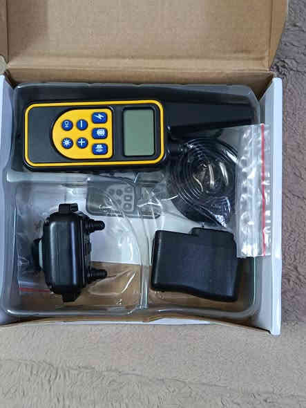 مستلزمات كلاب (مفارش عدد ٣ درجة أولى و اجهزة تدريب كلاب لاسلكية عدد ٢ و جهاز قارى رقاقات تتبع الحيوانات عدد واحد) للبيع.
للمزيد من المعلومات مراسلة الصفحة او الاتصال على الرقم *********** واتساب. يوجد توصيل لكل المحافظات.
