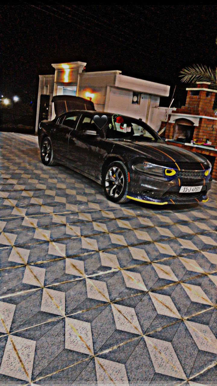 للبيع سعره 160 جارجر 2016
مواصفات رالي ومعروفه مواصفات الرالي فول ماعدا الفتحه والجلد 
كير مكينه جدد حداديه جديده السياره كامله مكمله حادثها من آمريكا بس بنيد وهنا بلعراق بيها باب خلف الصدر ويل عشرين تخم تاير جديد مابيها اي نقص. رقم. الهاتف. ***********
