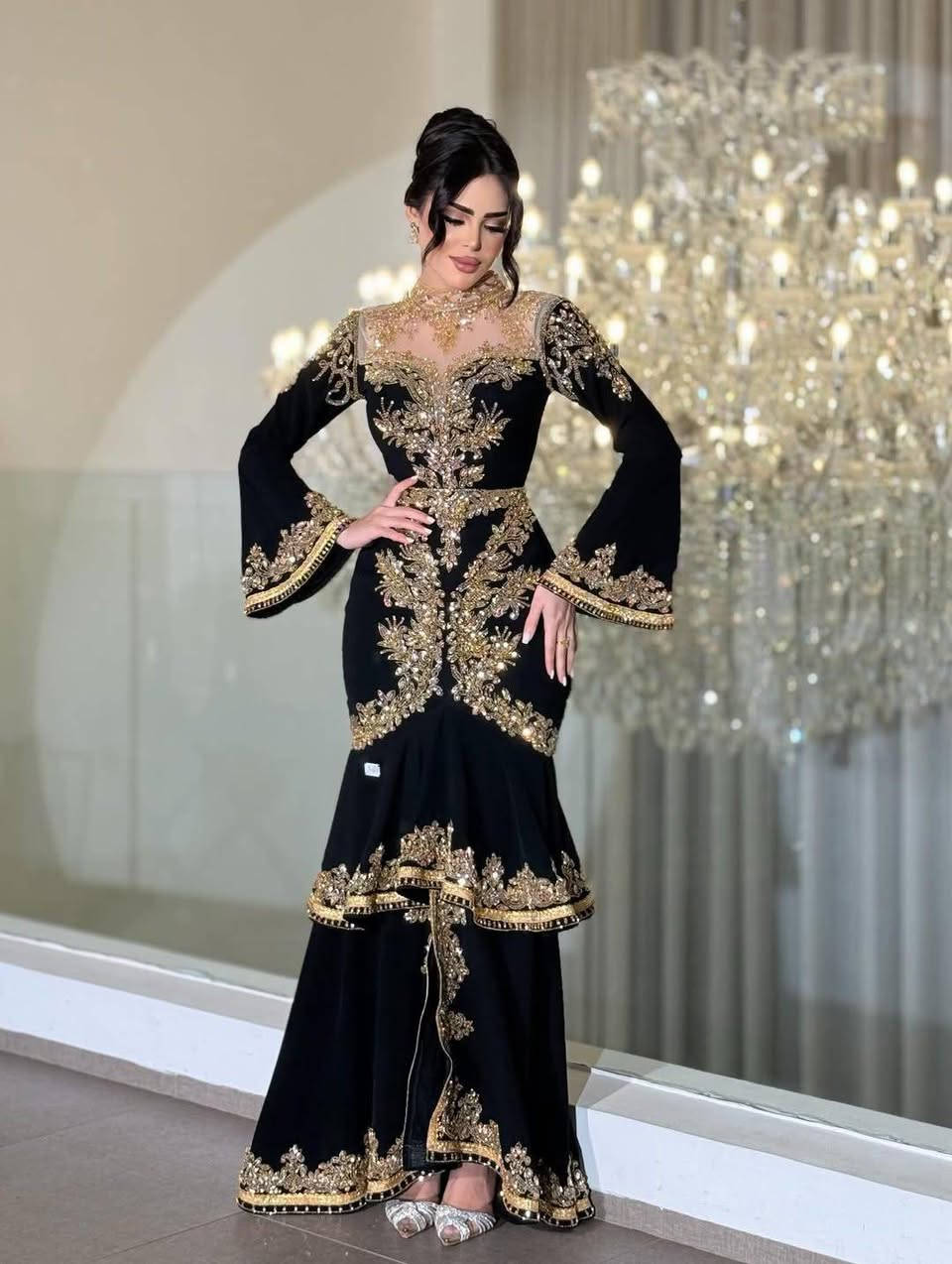 ✨ قفطان أسود فاخر بتطريز ذهبي ملكي ✨
تصميم أنيق يبرز القوام مع حزام أنثوي راقٍ ولمسات تطريز فخمة تعكس الذوق الشرقي الأصيل.
خيار مثالي للمناسبات والسهرات الراقية.

🔸 المقاسات: 38 – 50
🔸 
🔸 الخامة: فخمة ومريحة
🔸 التفصيل: تطريز ذهبي + حزام مرفق

📦 الكمية محدودة
الكواليتي عالي وبضاعة تركيه
شحن لكل المحافظات ولكل الدول


**إذا كنت صاحب هذا الإعلان وتريد حذفه لأي سبب، رجاءا أرسل رسالة إلى الدعم الفني**