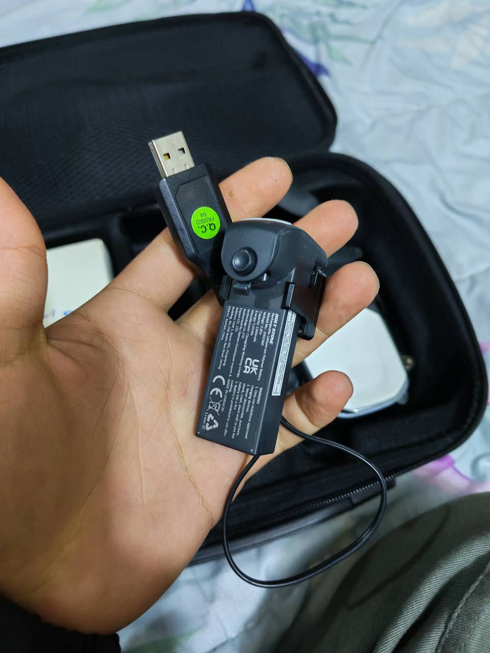 ماركهhs  درون للبيع مع كامل ملحقات جديدة ريش اضافيات بطاريتين وشاحنه  جنطه كامله مكمله  للبيع مكاني بغداد الحسينيه  ***********
