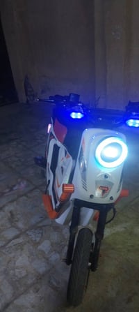 دراجه H900 نضيفه نقص بس جاملغ امامي رقمي 07871393499