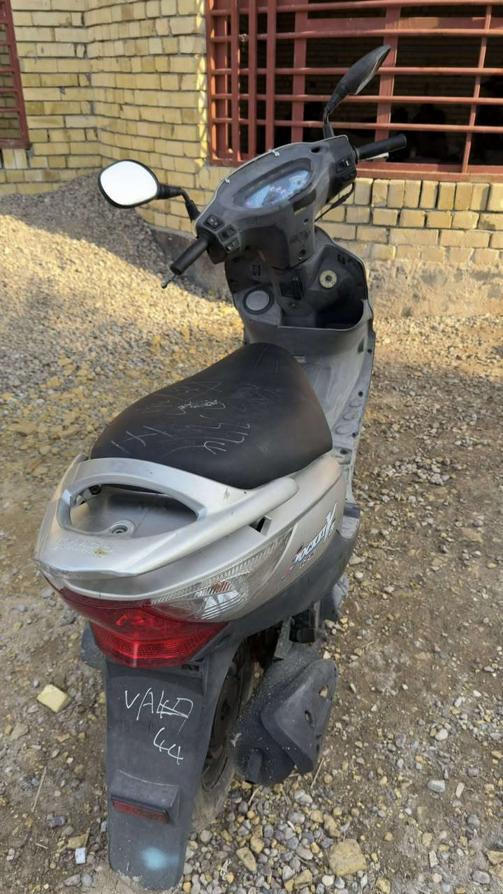 دراجه كامكو قسم الله برقي واحد ما مفتوح بيه دراجه ما صارله عشره ايام رمبه
محتاج واريد ابيعه سعر 850 قفل اذا مو شراي لا تخابر 
***********
المو شراي لا يخابر ويكسر حلال العالم
