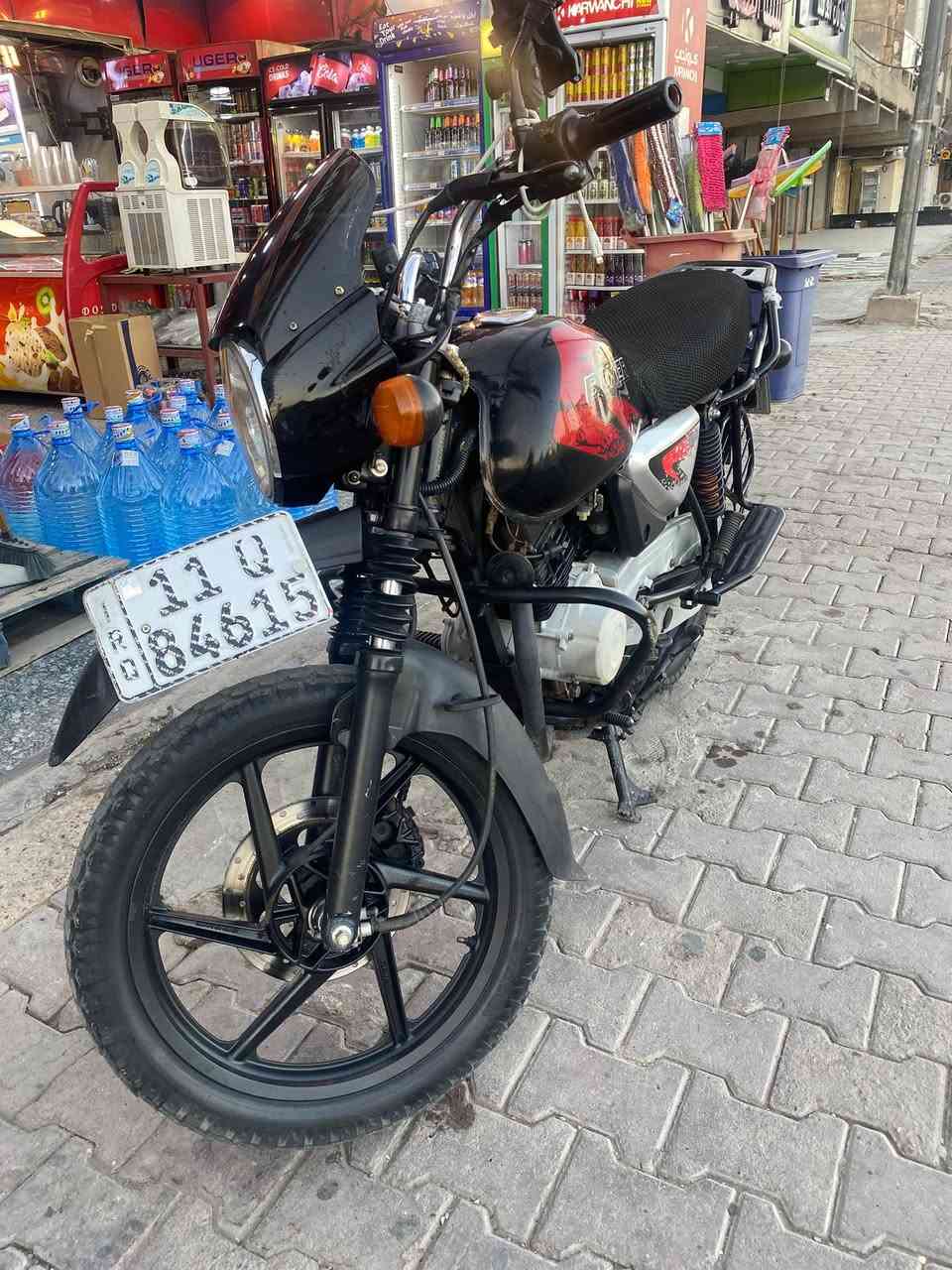 سلام عليكم بوكسر 22 مرقم
مكينه مجفته بلشركهً قبل شهر شغل وكاله مابيها اي نقص كامله  تخم تاير جديد  دراجه كفاله تجي وتشوف ماشيه 21 الف حقيقي رايدها ب2و50 بيها مجال مكاني حي العدل بلكرخ رقمي ***********
