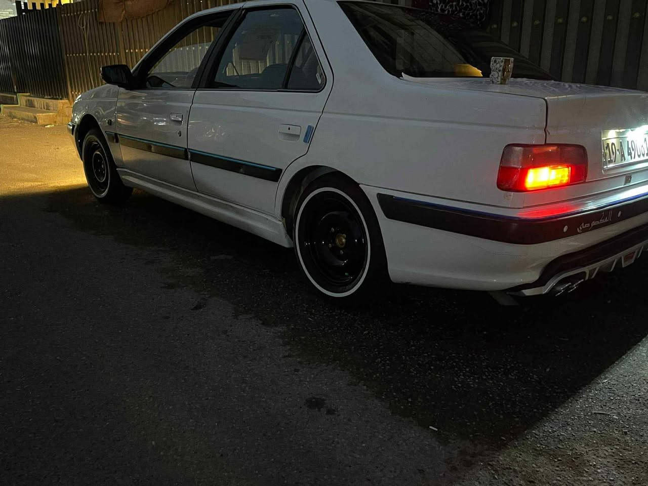 السلام عليكم بجيو بارس موديل ٢٠١٥ سياره تخم تاير شاشه حداديه امامي خلفي جديد سياره جاهزه ع اخر حبايه كل نقص مابيها مكان بغداد *********** متواجد واتس السعر 52 بيها مجال
