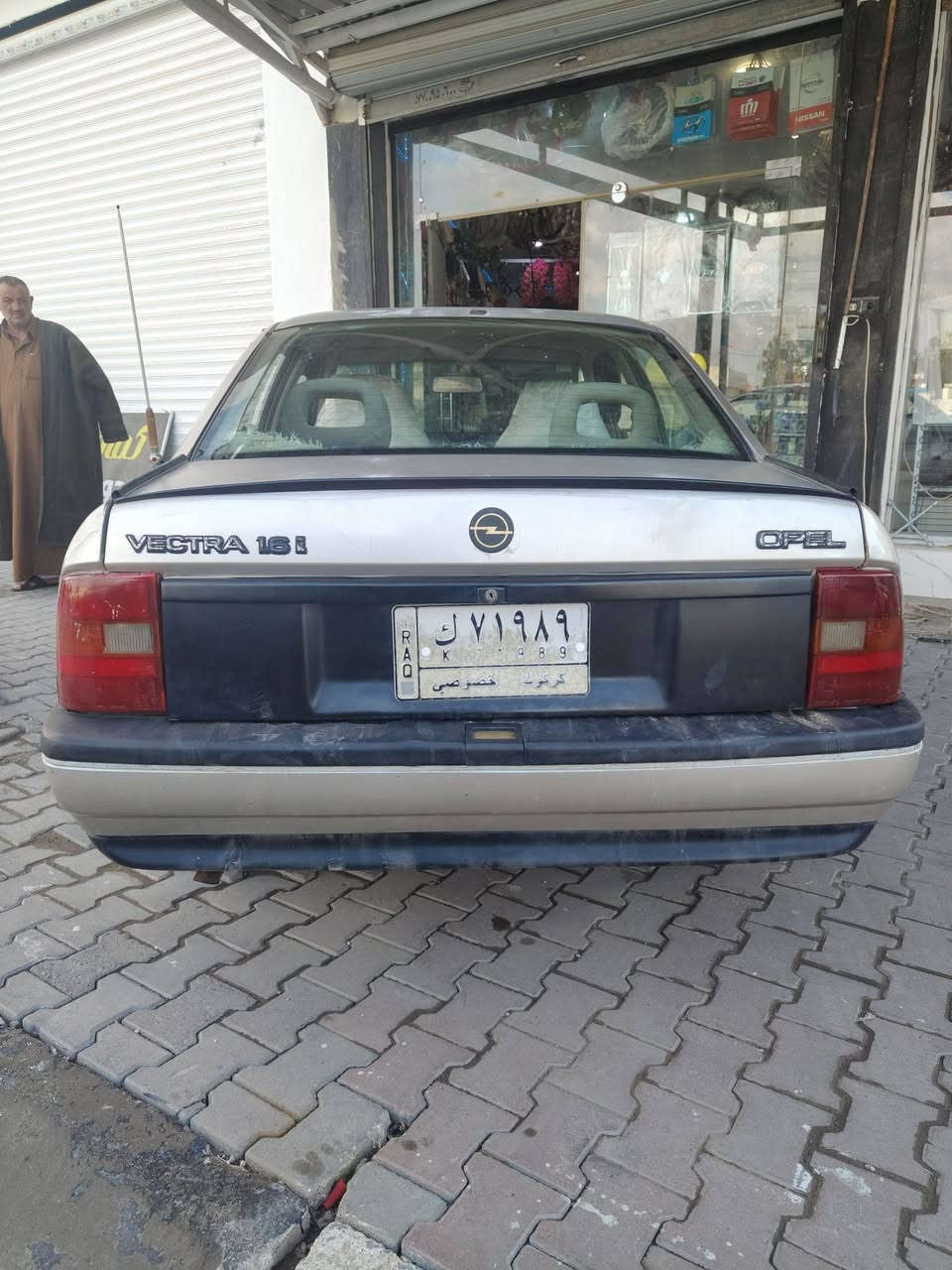 السلام عليكم اوبل فگترا حجم 16 دوش رقم كركوك للـ28. دفتر بانزين موجود بأسمي شرط التحويل والغرامات .گير عادي بالشرط محرك بي تبخير
السعر38 
للتواصل اتصل ***********
