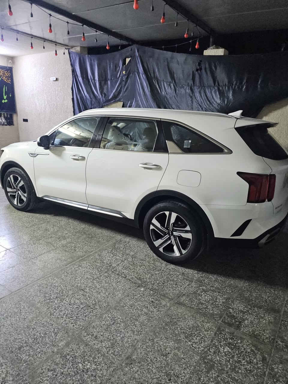 السلام عليكم
سورنتو موديل 23
السيارة مكفولة 
فول1\1
 للأستفسار: ***********
