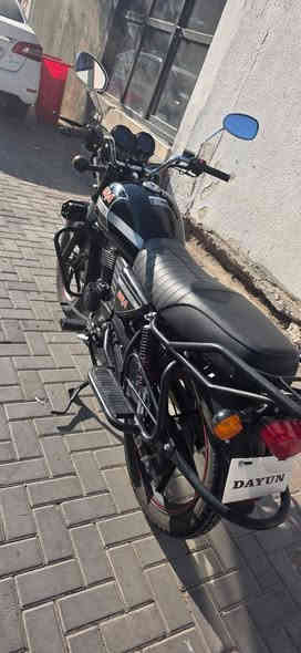 السلام عليكم دايون موديل 25
مابيه نقص ولا برغي جديد دراجه نضيفه اوراق معرض بس 
سعره 1100 وبي مجال قليل الشراي يخابرني ***********
