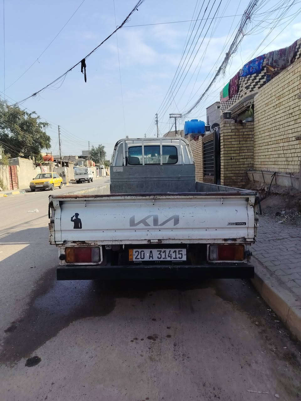 سلام عليكم للبيع كيه بنكو مديل 95 مكفوله كفاله عامه سنويه 29 هزه صاله سبوع من هزيته سياره كل نقص مابيه السعر 55 وبيه مجال قليل مكان السياره بغداد المعامل ***********
