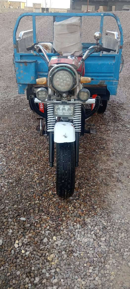 ستوته دايون للبيع الموديل 2013 مكينة 2024 بل كارتون كهربائيات وتايرات كله جديد العنوان ناصرية سوك الشيوخ 
السعر 1400 وبية مجال ما متواجد ع فيس 
رقم الهاتف ***********
