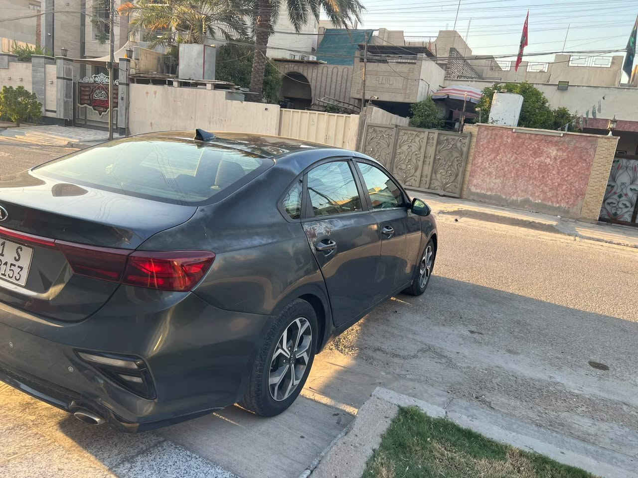 السلام وعليكم كيا فورتي وارد امريكي مديل 2020رقم بغداد بسمي حادثه ولسونار مرفق ب لمنشور بجم كبس بدون يرباك عدا لبردة
موصفات 
رادار امامي خلفي 
مري كهربائي 
شاشه كبيرة 
كامرة دوارة
مانع نزلاق 
شاشه اعطال 
3انظمه قيادة 
كير محرك مكفول من لصرف ولتبخير ولفتح 
صدر امامي خلفي جديد 
سيارة ميكانيك كله ع وضع لشركه 
ماشيه 55ML
سيارة نقصه فقط صبغ مكان لحادث فقط 
مكاني بغداد 
لسعر 98وبيه مجال قليل وماكو فورتي ب هيج سعر 
رقم ***********
