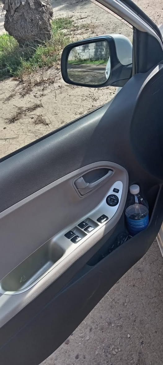 السلام وعليكم بيكانتو موديل 2012سياره حلوه نصبتها بدون صبغ السياره مكينه كير خير من الله تبريد تخم تاير سياره جاهزه فقط بيها رصعه بالقماره بدون تصليح مرفقه بالصور رقم شمالي بسمنه السياره السعر 85وقابله للتفاوض مكان السياره بغداد قرب سيطره ال37الاتصال ع الرقم ***********
