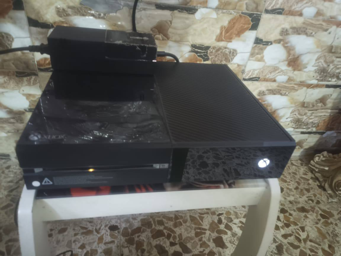 سلام عليكم اكس بوكس سيريس لوك استيكر جديد بالكرتونة مالته الاصلية مطابقة مطابقة وياه الأصلية مالته لوك استيكر ما مفتوح واليدة الأصلية مالته مع GTA5المحسنة مملوكة مشتريها وكامل الملحقات الأصلية وشرط زلغة ما بيه السعر330الف واكس بوكس one فات أيضاً جديد استخدام قليل لوك استيكر غير مفتوح وياه اليدة الأصلية مالته ومحولته الأصلية وملحقاته الأصلية كامل السعر130الف ويدة اكس بوكس جديد غير مستخدم شغالة على الPS سعرها10الف 
ملاحضة تجي تجربهن كلهن أو إذا تريد تشتري مفرد عادي تجرب وتفحص عجبك أخذ ما عجبك لا تأخذ شغلة طبيعية أجهزة نضيف كلش مكاني بغداد مدينة الصدر قطاع10 
رقمي للاتصال او التواصل *********** متوفر مازنجر خاص واتس اب ورصيد اتصال وبخدمة الجميع 
الاسعار نهائية تحياتي للجميع
