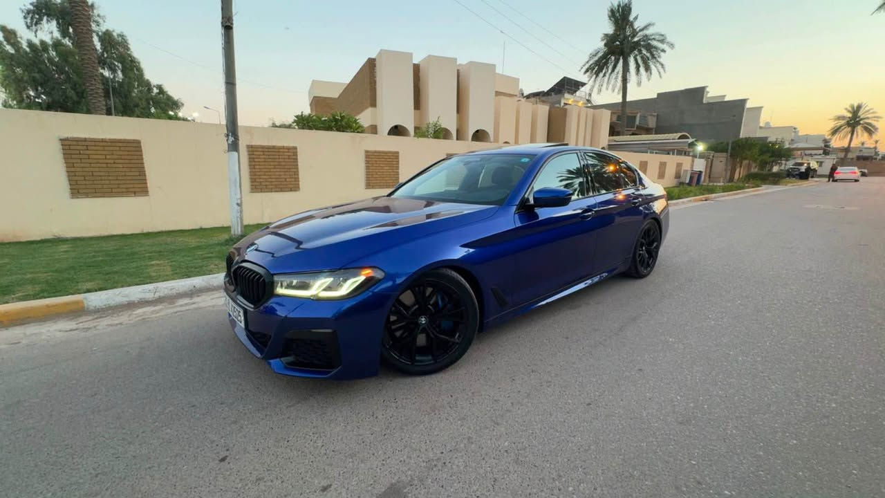 السلام عليكم

bmw540i 

موديل 2022 ام بكج اصل

ماشيه 45  الف كم

رقم بغداد

السياره فول مواصفات كلشي موضح بالصور 5 بردات ورادارات السياره لون مميز هذا اللون يجي بس بالام فايف وبيها لويات مهبطه من امريكا

السياره اي نقص ما بيها صفر مسج حتى الچيك طافي 

حادث بنيد و دعاميه بدون دواخل شاصي ولغد مكفول اير باك ستيرن ودشبول

السعر 35000$ يعني 350 ورقه

للاستفسار *********** بغداد, العراق

