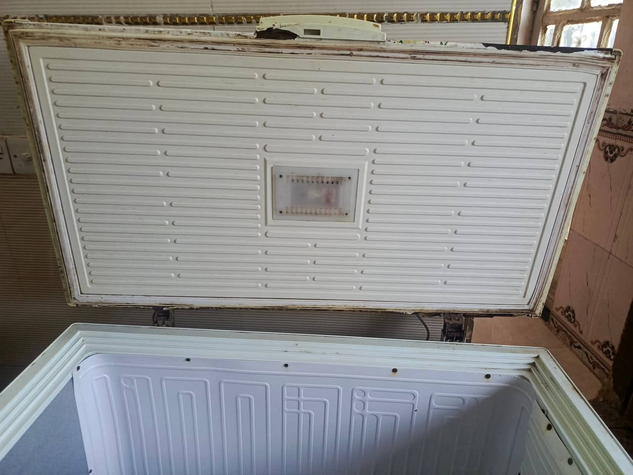 السلام عليكم ثلاجه تشتغل وتفصل ومجمده شغاله بس ملفوفه بطنه بس بيهه كسر يده من يدات الباب ابيع عطلانات بس المجمده شغالة امانت الله قيم باليرضي الله وبالعافية عليك اثنينهم


**إذا كنت صاحب هذا الإعلان وتريد حذفه لأي سبب، رجاءا أرسل رسالة إلى الدعم الفني**