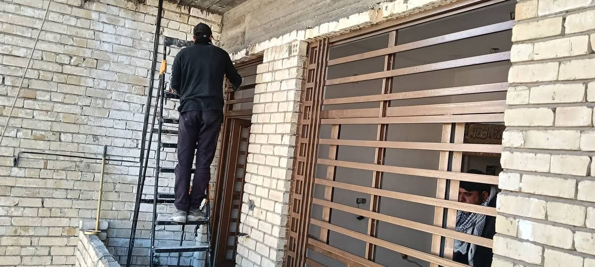 سلام عليكم اخوان نشتغل كافة الاصباغ  او نشتغل تفليش تنكير صب تنظيف البيت تنظيف شبابيك كلشي نشتغل كافة العمالة مرخصت صاحب الكروب ‏‪0772 813 2599‬‏
