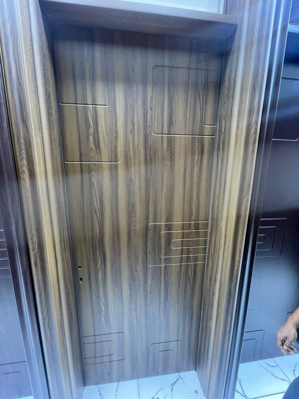 مو مجرد باب… قطعة فخامة تحچي عن ذوقك ✨

هيبة البيت تبدي من الباب 🚪🖤

تفاصيل بسيطة… لكن الفرق واضح 🔥

باب يلفت النظر قبل لا ينفتح 😍

شغل نظيف وفخامة تليق ببيتك 👌

كل باب إلَه شخصية خاصة ✨

تصميم عصري… وإحساس بالفخامة بكل تفصيل 🤎

أبواب تنطي للبيت قيمة وهيبة 💯

الذوق الهادئ دائماً يفوز 🖤✨

موضة اليوم… وفخامة كل وقت 🔥

بابك أول شي يشوفه الناس… خله مميز 😌
للاتصال عل الرقم ***********واتساب
***********

