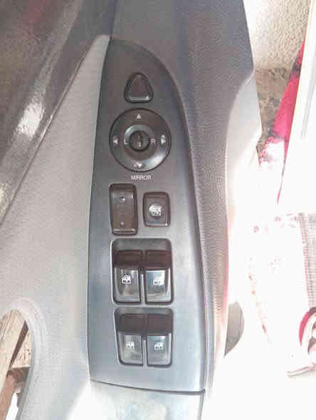 السلام عليكم مجموعة غراض شرط كصه اصلي تفصيخ افانتي النترا 
من 2007 الئ 2011 
يدات داخليه نيكل تخم اربع قطع35
يدات خارجيه نيكل اربع قطع كامله 30 الف
سماعات النترا اصلي القطعه 5 الف
قباغات داخليه مال يده قطعه الفين دينار
طخم بطاين داخليه لون رصاصي جدد تخم 35
كنترول تحكم جامات ابو شفط 25
زوج لايتات افانتي (ملاحضه جامات مو اصليه تجاري) ٦٠ الف
ماطور جام اي جهة قطعه ٥ الف
والي يحتاج مكاين جام اربع ابواب متوفره كل جهة بسعر 
وكذالك جامات متوفره
