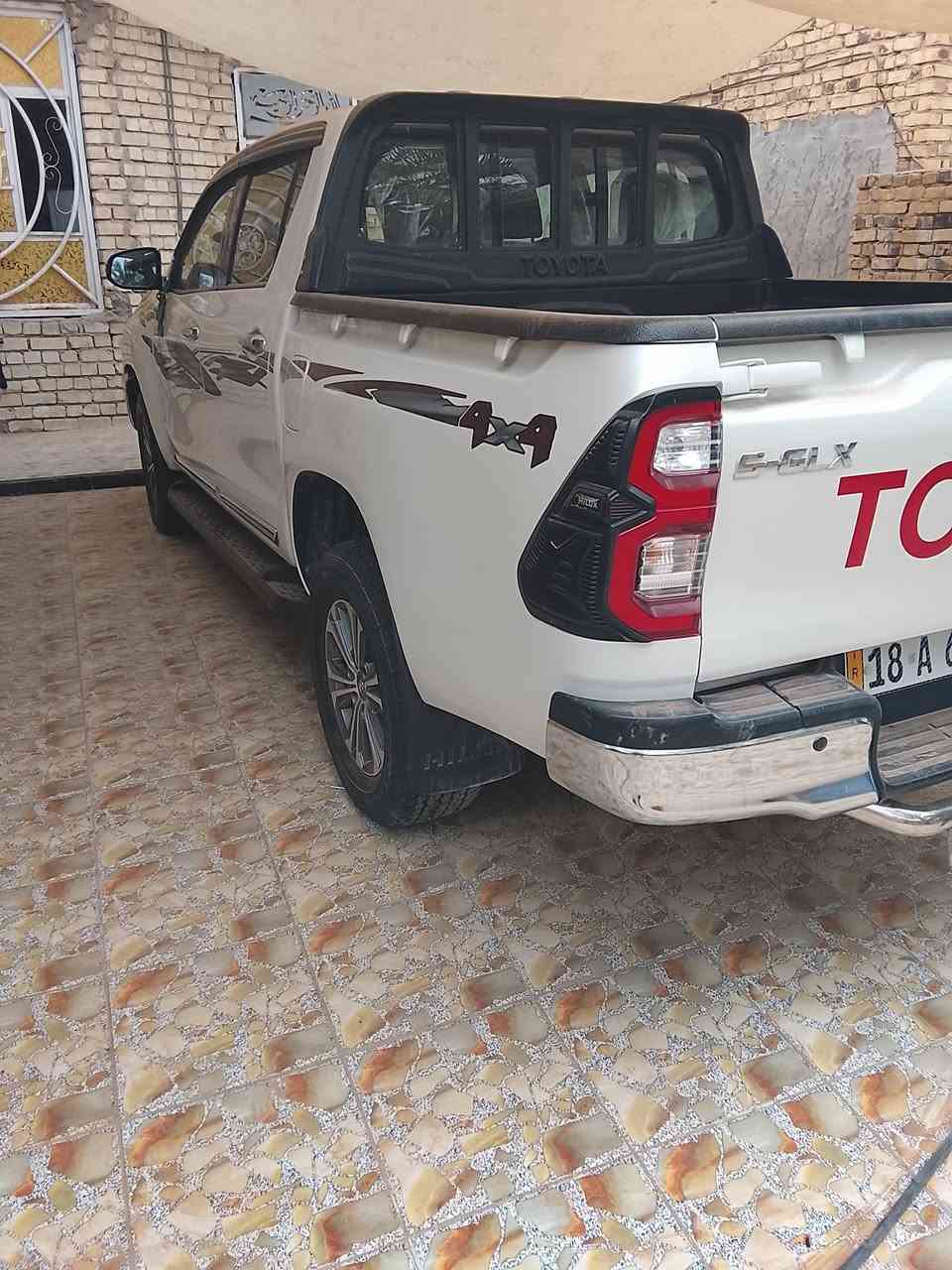 السلام عليكم
هايلوكس موديل 21 سعودي باب الاول اصل 
سياره بسمي شخصين مدور ثاني يوم 
تخم تايرات جدجد
كير اوتماتيك بصمه سياره فول موصفات بصمه شاشه  
تحكمات 
سياره فقط وجبات الحجي 
كفاله عامه من كلشي عدك فقط الباب الخلفي برغي مفتوح من شركه 
ابيع سونار 
سعر مناسب اتصل 
مكان الحله بابل قرب سطرت الثار 
رقم ***********
