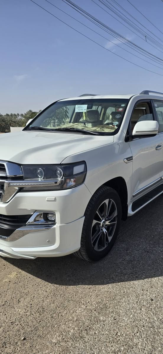 لاندكروز موديل ٢٠٢٠ فول  رقم دهوك تحويل مباشر محرك ٦ سلندر مكفوله عداد المشي موجود بالصور محرك كير مكفولات السعر ٥٢٥ ورقه دولار بيها مجال..مكانها..الرمادي..للاستفسار ***********
