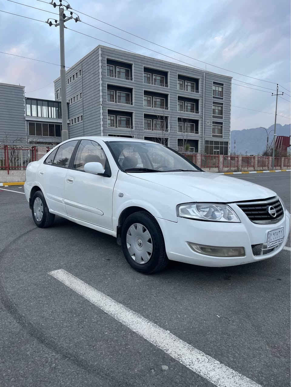 ***********–***********
سەنی مۆدێل ٢٠٠٨ ، گێر ئۆتۆماتیک ، ناو قەیسی ، گێڕو مەکینە و تۆند و تۆڵی بەشەرت ، تەبرید سارد و گەرمی لەسەر سویچ  ،  دەحم و لێدراوی پییوە نییە ، توندو تۆل و بێ کێشەیە ، سەیارەکە هی مالە و  ئەهلی معرەز نییە ، نرخی ٤٠ گەلاو معامەلە ، سەیارەکە لە جوانی و پاکیدا نمونەیە  لۆک ماوەتەوە ، *********** - *********** 
ڤیدیۆی لەم لینکەی تیک تۆک ببینە رانية, السليمانية
