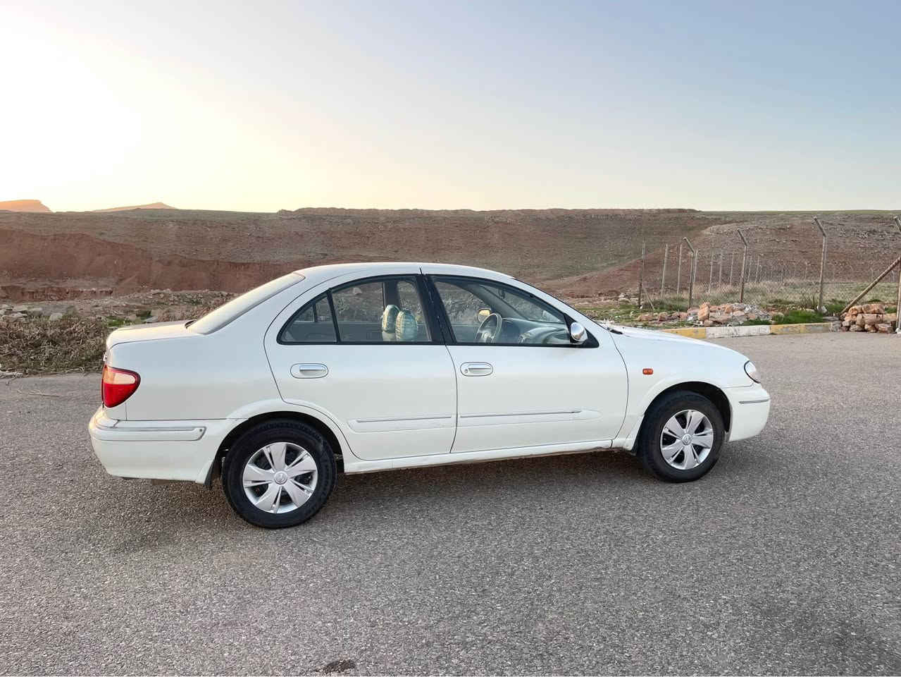 نیسان سەنی 2002گێڕ عادی مەکینە گەورە گێڕ و مەکینە بەشەرت دوو پارچەی بۆیاغە ساردی پێوە نیە خاوینە لەسەر دەقی خۆی ماوەتەوە سەنەوی تازە بەسەر چوە بە ناوی خۆمە هیچ مەسروفێکی نیە و توند و تۆڵە  شوێن کۆیە نرخ 72 وەرەقە *********** كويسينجاك, أربيل
