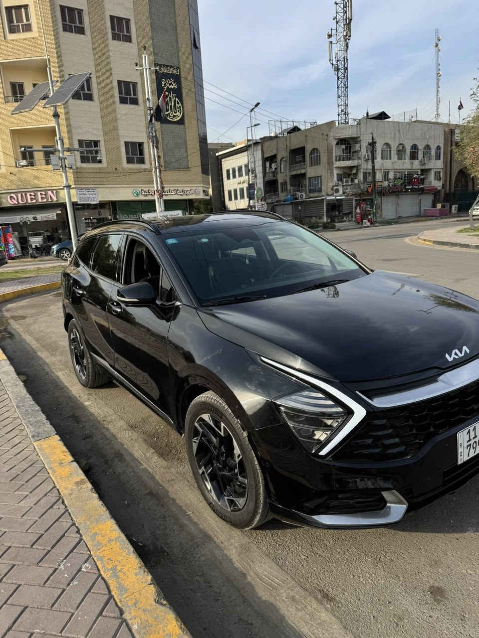 سبورتج 2025 هايبرد برستيج بلكن اعلى فئه بلسبورتج 3 انضمة بنزين + هايبرد +شحن كهرباء
 وارد امريكي حادث بسيط جدا

Kia Sportage Sx-Prestige 2025 1.6 Hybrid plug-in

حجم المكينه : 1.6 هايبرد      

             ماشيه : 25000   

           الايرباك : فقط ستيرن ومبدل وراجع سستم   

حادثها فقط جاملغ ايمن وباب مبدلات نفس اللون 

#المواصفات

1. شاشه كبيره

2. بصمه

3.بنوراما 

4.تشغيل عن بعد 

5. كامرات 360

6. رادارات 360

7. رادار امامي

8. لايتات لد 

9. بكلايت لد 

10. كشنات جلد

11.هيترات بالكشنات حار بارد

12. ويل كب 

13.اشاير بالمري

14.كيجات دجيتل 

15. قطعتين تبريد 

16. تبريد بيانو 

17. تحكم 

18. نظام سبورت ايكو عادي

19. فور ويل 4x4

20.ايقاف ذاتي اوتو ستوب

21.حساسات خلفي امامي

22. اوتو هولد 

23. نظام منحدرات 

24. كشنات كهرباء

25. شحن وايرليس 

27.كشن السايق ميمري

28. كشافات

29. كيجات دجيتل 

30.تتقدم وترجع بلريمونت 

31.شحن كهرباء بواسطة الشحن
السياره جديده جدا جدا بحاله الوكاله 

السعر  23500$ وبيها مجال  

تفاصيل اكثر هذا رقمي 
***********
