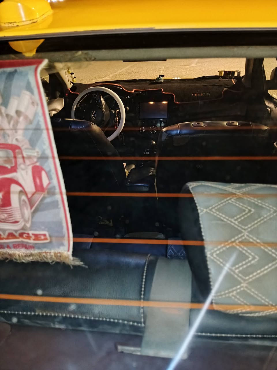 فورتي مديل 2010بيه بس قبق جنطه مبدل بدون دواخل بسمي رقم نكليزي مصفره هيئه وغرامات بس حداديه مو تعبانه شويه اتصل وبيك خير ودلل ***********
