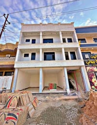 للبيع للبيع عمارة تجاريه مساحه 160 متر   يحتوي 5 شقق سکنیه و محلات 2 ش...