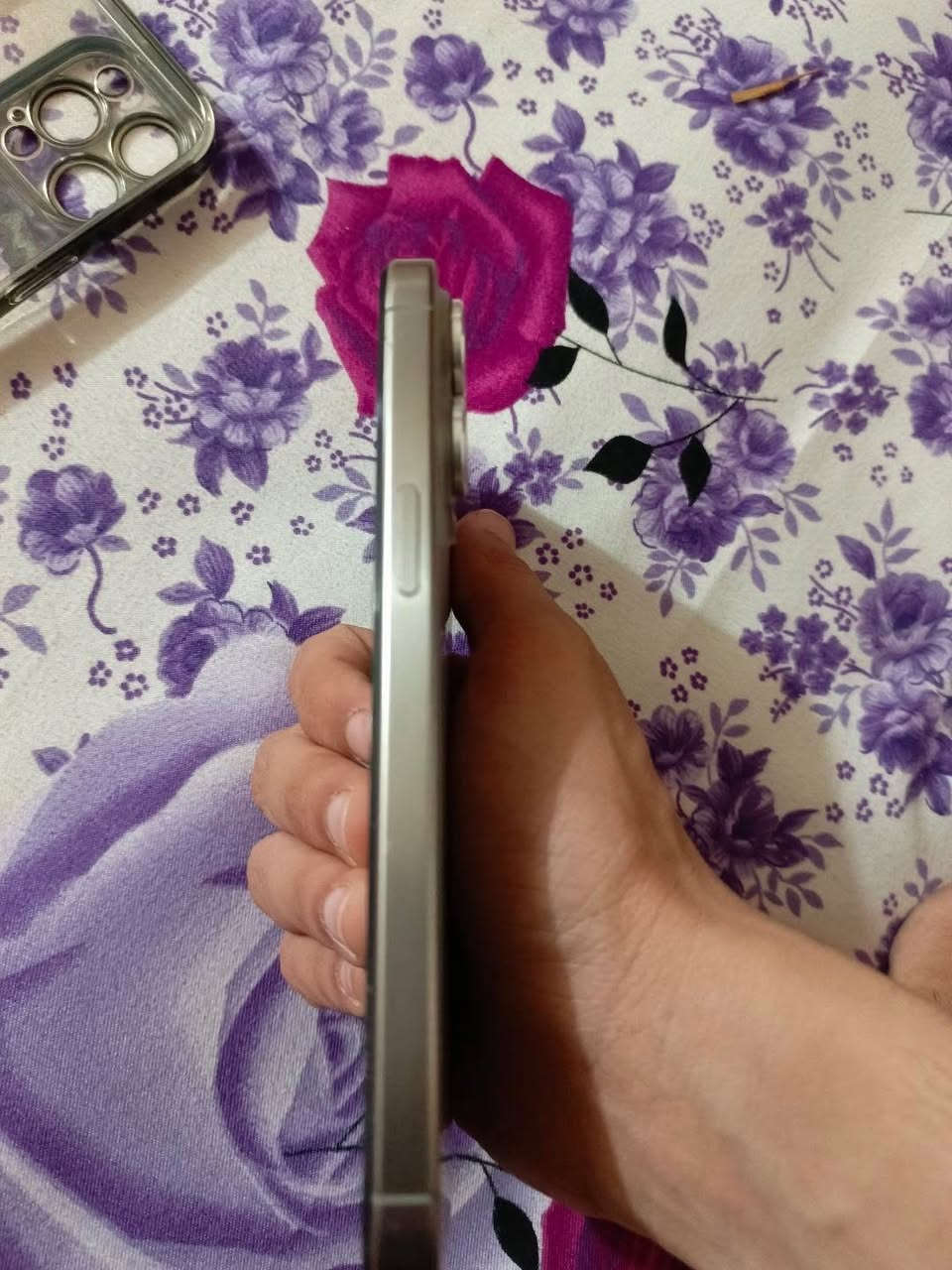 ايفون 15 pro max
مستبدل شاشه نوعيه اصليه ثلاث خيارات 120 هيرتز

الجهاز دبل سيم كارت يعني  شريحتين

نضافة الجهاز تقريبا95‎%‎ 

وياه عدسات حمايه ولاصق حمايه لشاشه

بطاريتة 91‎%‎ عدد دورات الشحن443 دوره

السعر (850) وبي مجال بسيط


**إذا كنت صاحب هذا الإعلان وتريد حذفه لأي سبب، رجاءا أرسل رسالة إلى الدعم الفني**