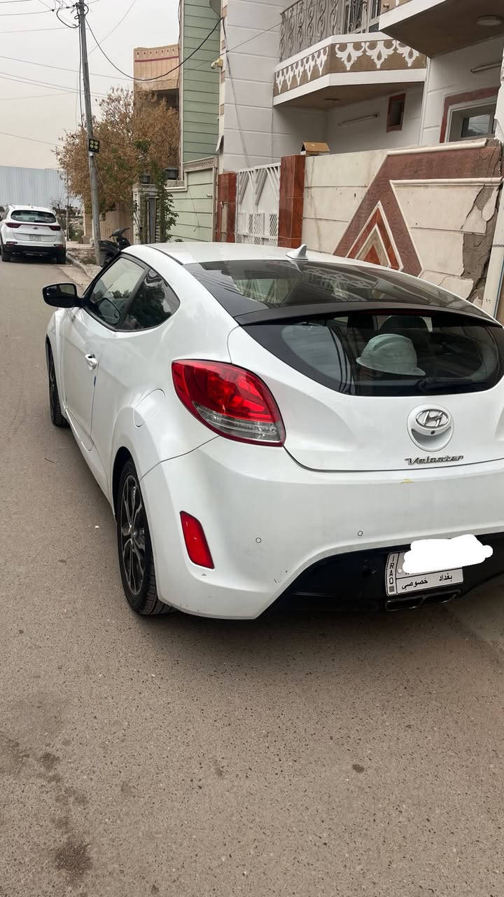 هيونداي فولستر
2015 وارد امريكي ضربتها شوية من الجنطة والجاملغ الخلفي بدون ايرباك مكينة 1600gdi مامفتوحه بعدها بحاله الوكالة 

كير دبل كلج مبدل عينه 

تحكمات استيرن شفتات تغير النمرة 

كامره خلفيه 

تبريد ثلج 

صدر امامي خلفي جديد 

تايرات جدد
ماشية 84  

السياره مناقصها شي خير من الله معمره على ايدي من امريكا لحد هسه

السعر 82$ .
***********
