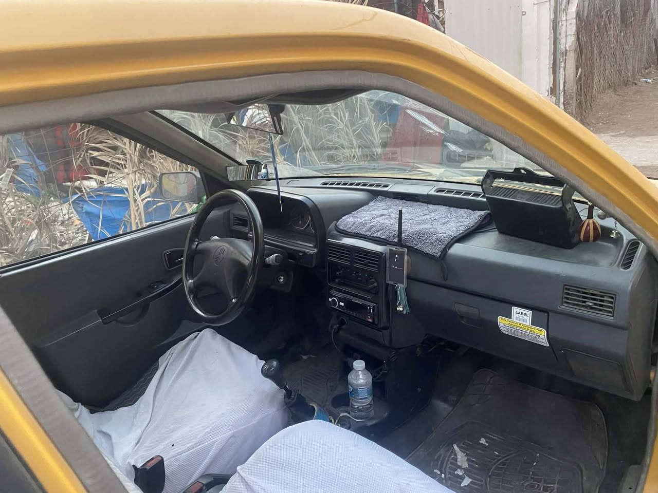 سلام عليكم سايبا للبيع موديل ٢٠١١
سياره معروضه ٢٥ عليه هيه وغرامه ٤ اوراق تنكطع من سعره 
سياره جاهزه مناقصه شي 
صاحب سياره يريد تحويل مباشر 
لتواصل على رقم ***********
