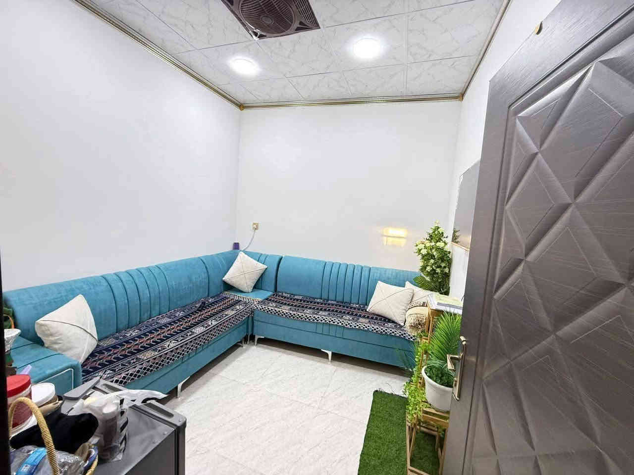 بيع مستعجل جدا جدا ✅️✅️✅️✅️
دار للبيع ✅️ طابقين وبسعر مناسب جدا ❤️ 
#مساحة 100 متر مربع 10×10
زراعي مضمون  ✅️
📍موقع _ كركوك _ #تسعين قرب أسواق المنصور و المحطة القطار
🔰بناء الدار جدا نظيف وخدمات كامل 🛣 شارع 
الطابق الاول 
استقبال + مطبخ + غرفة منام + هول + صحيات
الطابق الثاني 
غرفتين منام + صحيات 
#سعر #الدار  74مليون  وقابل للتفاوض ويه صاحب الدار  للاستفسار الاتصال عله الرقم ***********
