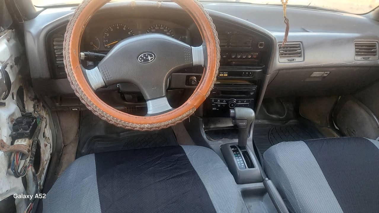 السلام عليكم للبيع سوبارو موديل ٩٠ بلاديه كامله مكينه وكير جدد نقص بس بطانه باب السايق كهربائيات كامله رقم كربلاء انكليزي سنويه لل٣٠ تحويل مباشر موجوده بكربلاء للتواصل ***********
