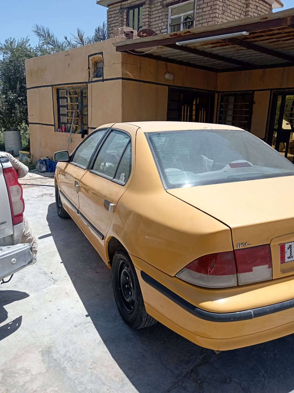 سلام عليكم سمند موديل 10رقم بغداد انكليزي بااسمي تحويل هيئة وغرامات مصفرة سنوية ال 31 سياره كير محرك خير من الله تبريد يشتغل حدادية 70٪نضافة تخم تايرات جدد داخله حلو لون اسود بس عندي بنيد طاير وجامة متفلشة وبنيد بي ضرر وقمارة رادله تعديل موضح بالصور والفديوا مكاني بغداد اليوسفية قرب معمل زينب رقم تلفون*********** السعر 28 وبيه مجال واتساب واتصال وخاص مفتوح
