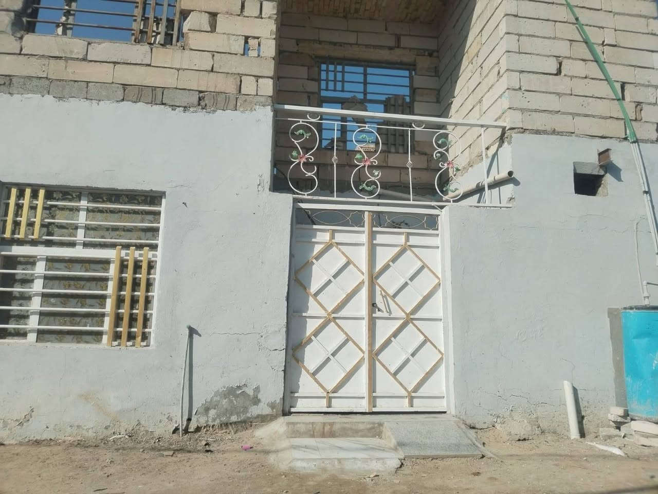 اللهم صل على محمد وآل محمد( 789)

دار للبيع ١٠٠م زراعي 🏠

عنوان الدار كوفه حي ١٧ تموز خلف مجمع كنوز الشرق

يتكون الدار من غرفه وصاله ومطبخ واستقبال

وصحيات ومكشوفه وطارمه

والطابق الثاني هيكل غرفه وصاله وصحيات بدون سقف

ارضيه كاشي  الجدار بورك تانكي مي  وسخان

الدار فارغ 🌈
السعر  ٢٥ مع المجال البسيط 💜

للاستفسار أكثر اتصل بنا

*********** ابو محمد الكعبي للعقارات
