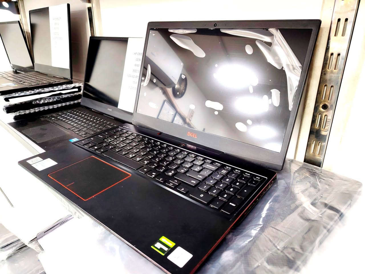 عروض النااار 🔥🔥⚡ 💥💭💭💥
لابتوب دل G3 من فئة  الجيل العاشر عشر ورام 32   كيكا  و كارت شاشه داخلي ١٦ كيكا  و وكارت شاشه خارجي 6   كيكا نوع RTX 

💭 مواصفات اللابتوب⚡⚡⚡⚡ ⬇️

Dell G3
Core i7-10 H♦️
Ram32  DDR4 
 Hard Disk 512 ssd M.2 NVMe 
INTEL UHD Graphics - 8 gb
RTX 1660 - 6GB
15.6 inch FHD
windows 11 Pro

لابتوب Dell G3
كوراي سفن - الجيل العاشر عشر فئه H
رام: ٣٢  كيكا 
هارد: 512GB كيكا - SSD
كرت شاشه داخلي 8 كيكا
كارت شاشة خارجي ٦ كيكا نوع RTX   - 1660
حجم الشاشه 15.6  انج 
كيبورد ضوئي - ليزري ( عربي - انكليزي)
السعر: ٩٥٠  الف دينار فقط.

🎁🎉  الهدايا والملحقات 🎉🎁

♡ حقيبة
♡ ماوس 
♡ شاحنة 
⭐️ يوجد توصيل لجميع محافظات العراق 🚚
♡ 5 ألف لبغداد.
♡ 7 ألف لجميع المحافظات.

📝 للحجز والاستفسار، 
يرجى التواصل معنا عبر ماسنجر الصفحة
او عبر الواتساب: ***********
🤝 مركز نانو تكنولوجي 
لبيع وشراء اللابتوبات المستخدمة في العراق
العنوان: بابل - المحاويل - حي الاسرة 

ضمان من اي عطل لعشرة أيام لجميع القطع.
