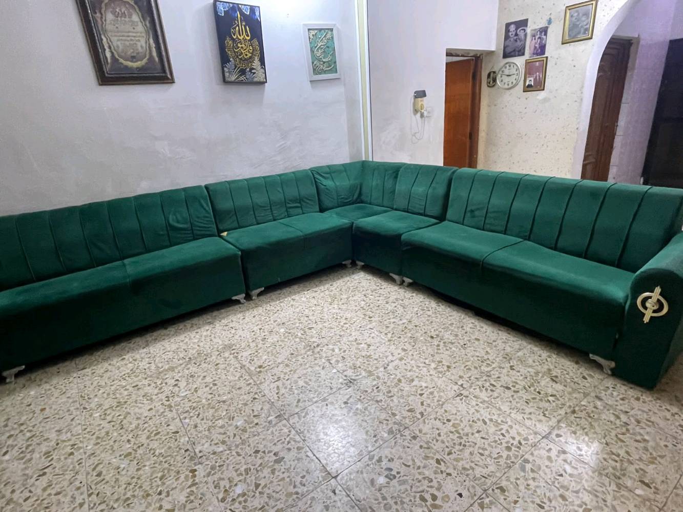 السعر النهائي ١٠٠ الف ديوان كما موضح بالصورة