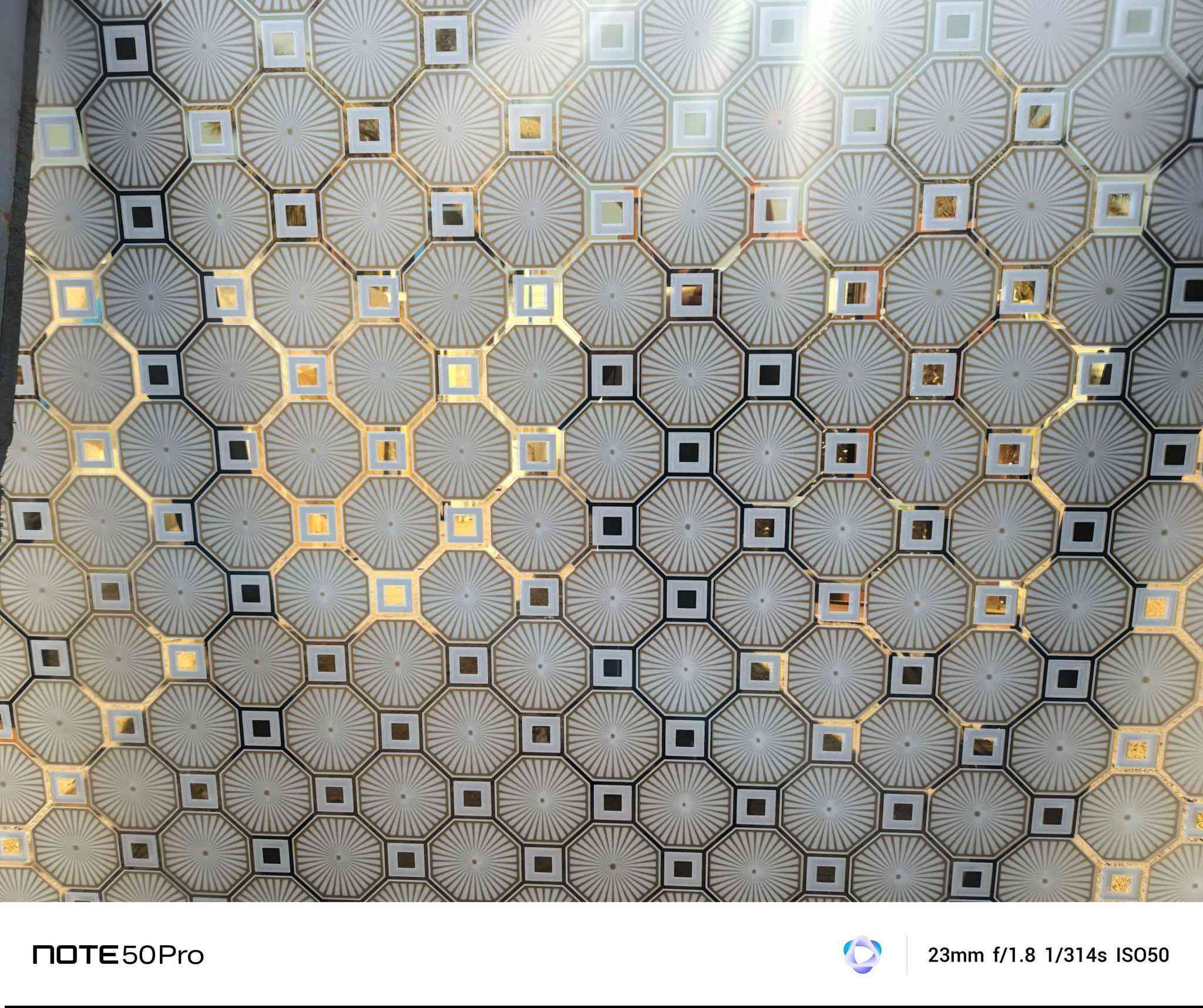 مكتب ابراهيم الشريفي وشاكر العنزي التعهدات الزجاجية العمل كافه أعمال الجام بيوت واجهيات 10 ملم الاستفسار على الارقام التالي ***********
***********
