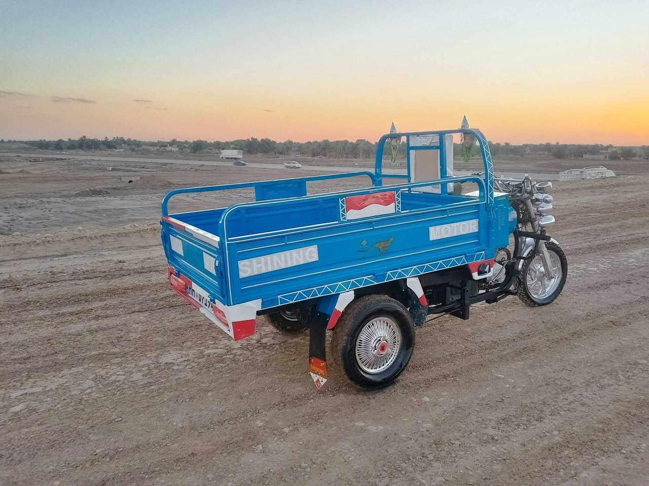 السلام عليكم ستوته للبيع موديل 18 محرك 22 اوراق اصولي كفاله عامه ستوته جاهزه سعر 1300 وبيها مجال المكان بابل الشوملي الرقم ***********
