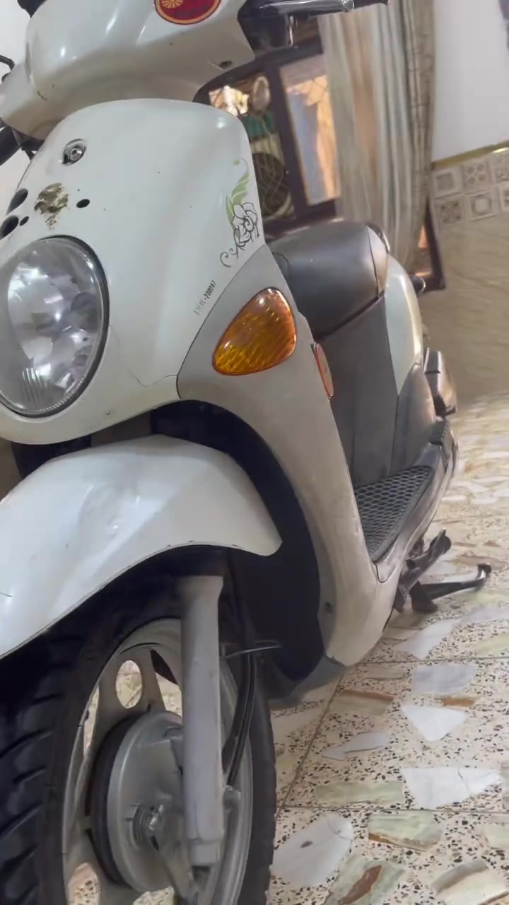 سلام عليكم فله مديل ٢٠١٢نضافته٩٠٪؜خير من الله اي نقص ما بيه دراجه صاله اكثر من 3اشهر من نازله من الرمبه 
مكاني بغداد شعب شارع صحه***********
