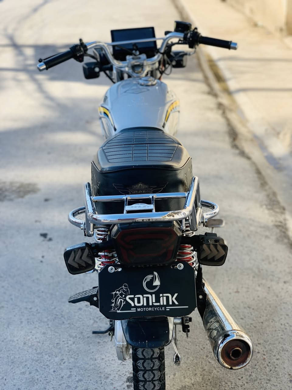 سلام عليكم للبيع دراجة تايكر سونك 
موديل2025دراجه شوفتك عينك نضيفه حيل فقط شاشه محتركه دراجه كفاله   
سعر 700وبيهه مجال 
الموقع ديالى_خان_بني سعد 
الهاتف ***********
